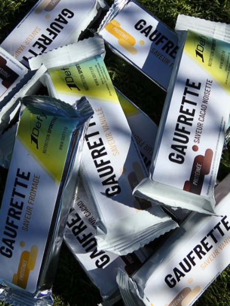 Gaufrettes protéinées de différentes saveurs : vanille chocolat ou froamge, de la marque 1Defy Nutrition Sportive Made in Bourgogne