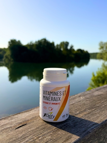 Vitamines et minéraux gélules au bord de l'eau - 1Defy Nutrition Sportive Made in Bourgogne